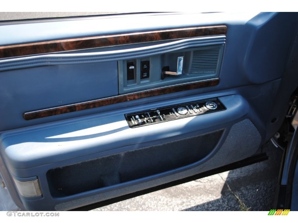 1996 Buick Roadmaster Limited Sedan Blue Door Panel Photo #68410747