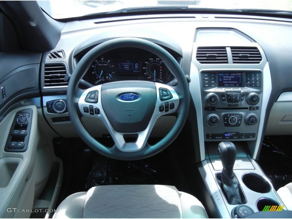 2013 Ford Explorer 4WD Dashboard Photos