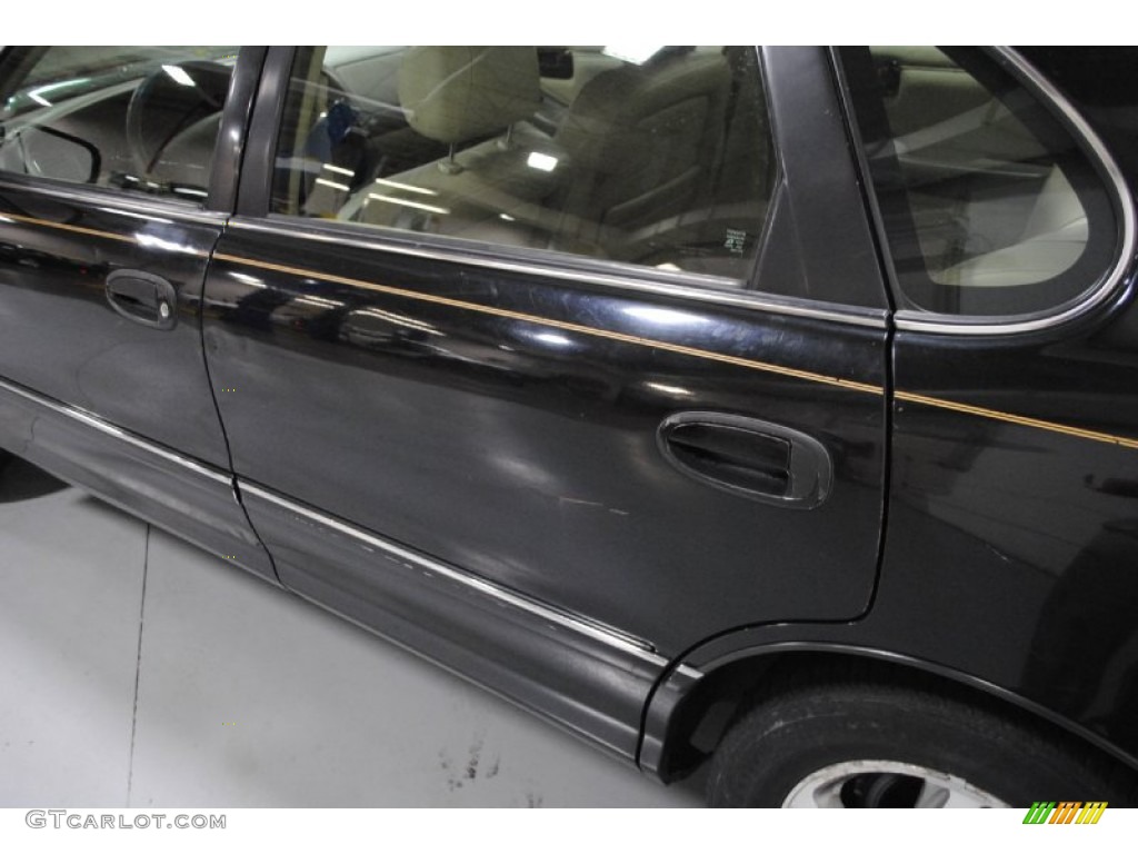 1998 Avalon XLS - Black / Gray photo #9