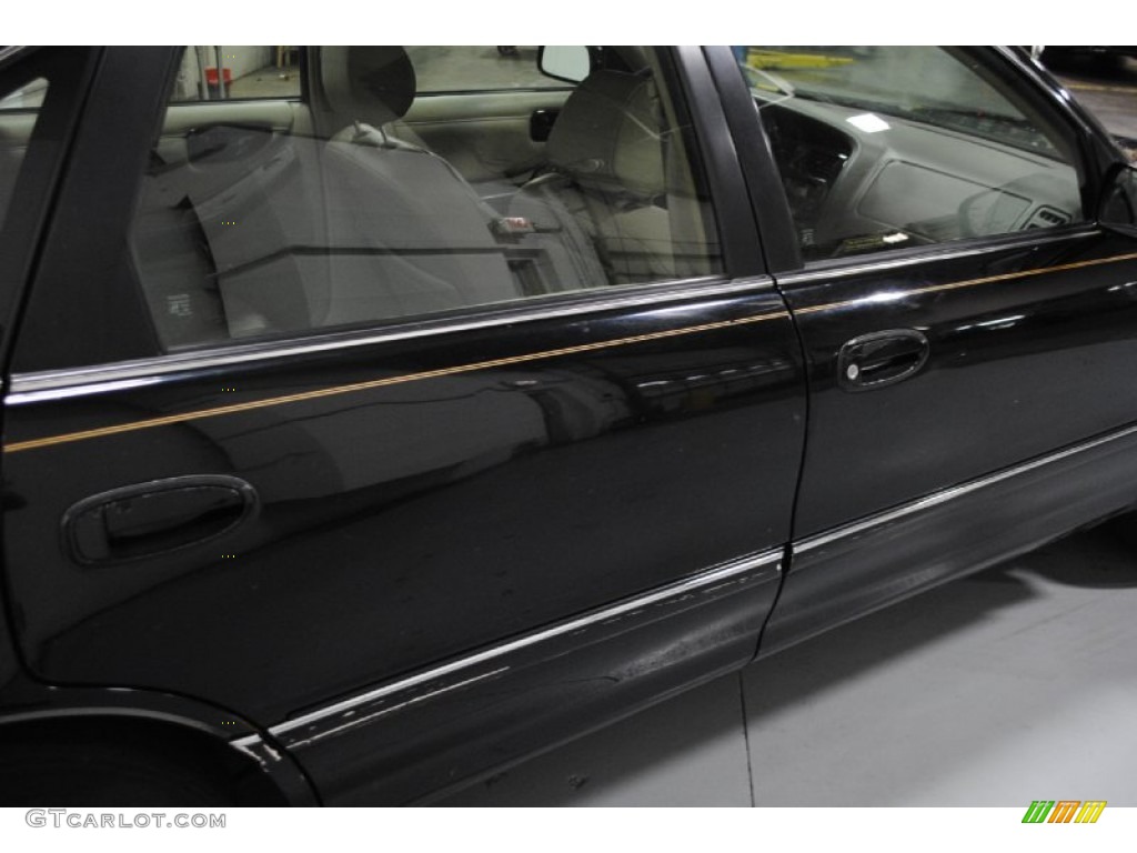 1998 Avalon XLS - Black / Gray photo #13