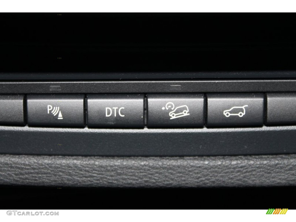 2009 BMW X6 xDrive50i Controls Photo #68412410