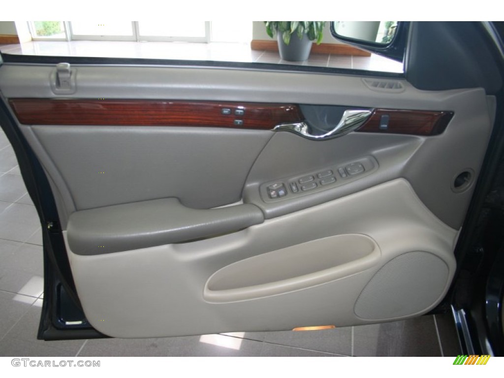 2005 Cadillac DeVille DTS Door Panel Photos