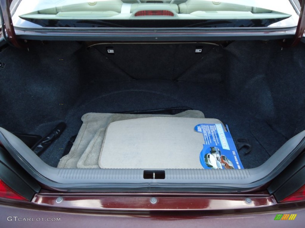 2001 Mazda 626 ES Trunk Photos