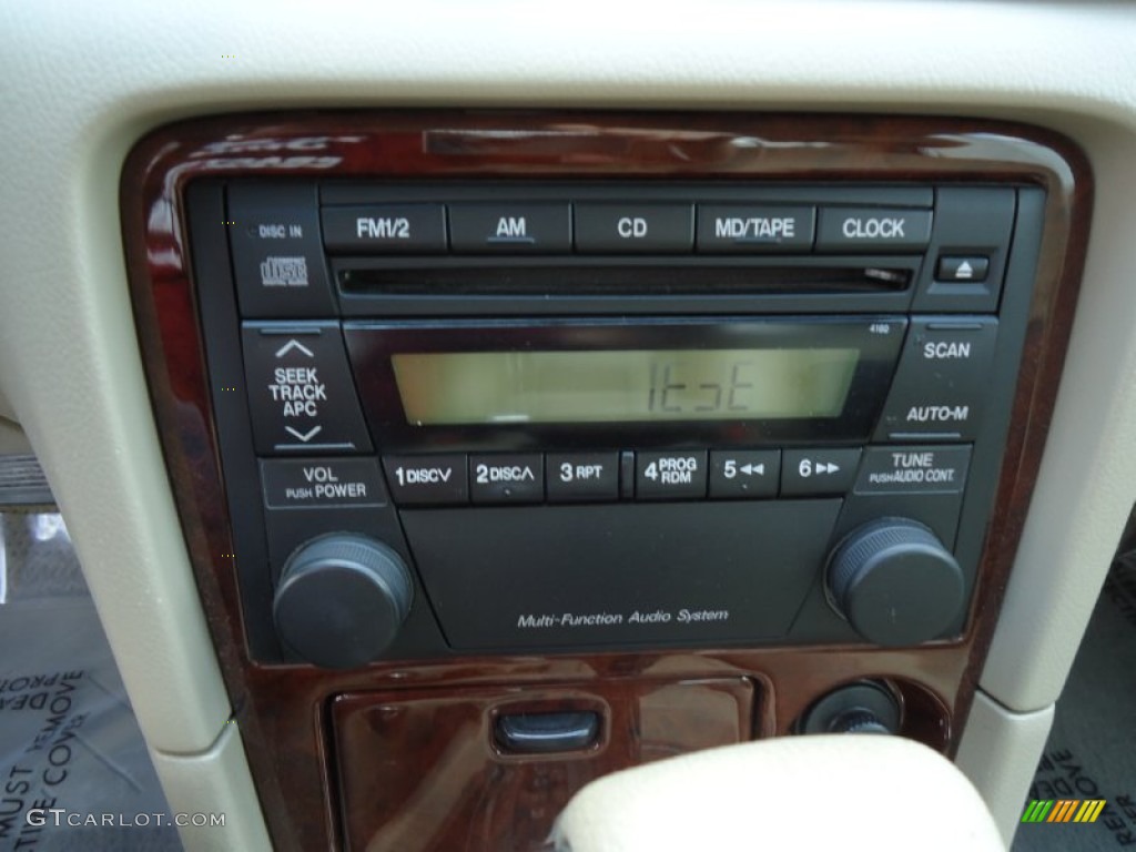 2001 Mazda 626 ES Audio System Photos