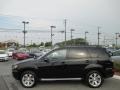 Labrador Black Metallic - Outlander SE Photo No. 2