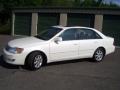 2001 Diamond White Pearl Toyota Avalon XLS  photo #1