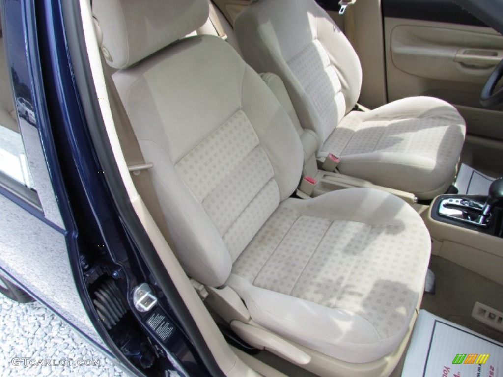 Beige Interior 2002 Volkswagen Jetta GLS Wagon Photo #68416216