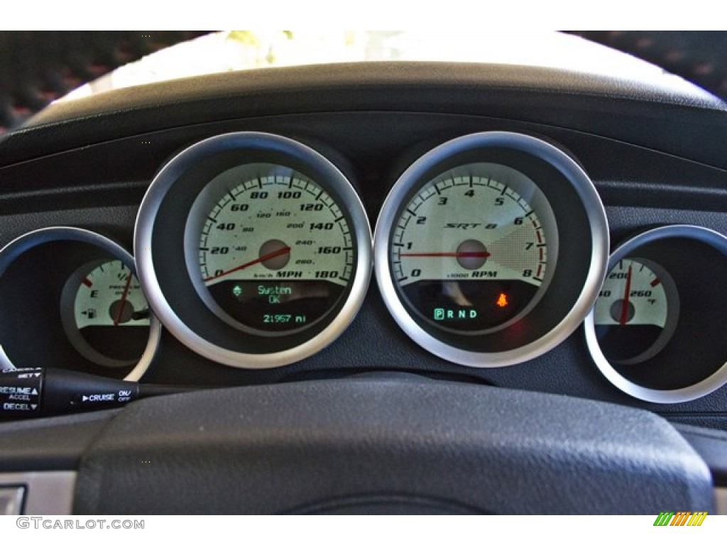 2006 Magnum SRT-8 - Inferno Red Crystal Pearl / Dark Slate Gray/Light Slate Gray photo #22