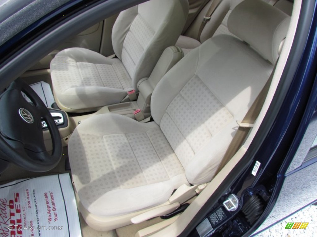 2002 Volkswagen Jetta GLS Wagon Front Seat Photos