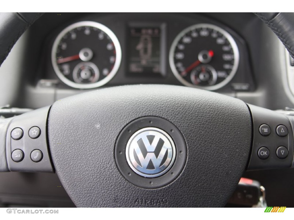 2010 Tiguan SE - Candy White / Charcoal photo #12