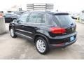 Deep Black Metallic - Tiguan SE Photo No. 5