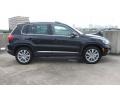 Deep Black Metallic - Tiguan SE Photo No. 8