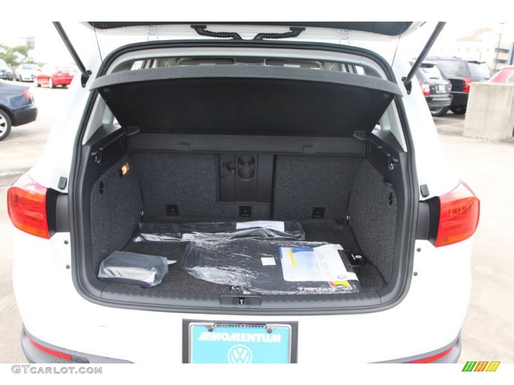 2013 Volkswagen Tiguan S Trunk Photo #68421352
