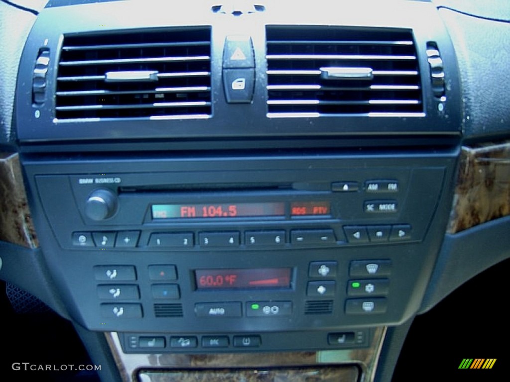 2007 BMW X3 3.0si Controls Photo #68421884