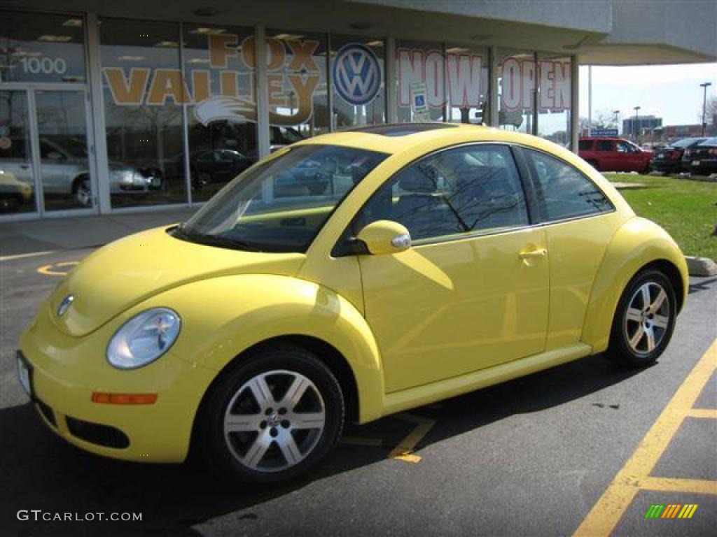 2006 New Beetle 2.5 Coupe - Sunflower Yellow / Black photo #1