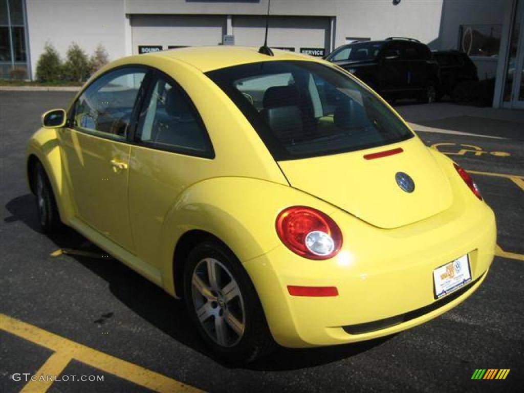 2006 New Beetle 2.5 Coupe - Sunflower Yellow / Black photo #3
