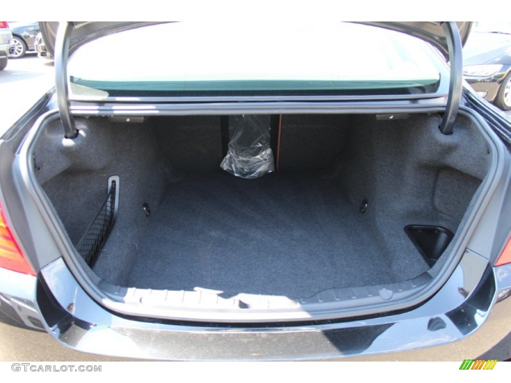 2011 BMW 5 Series 550i Sedan Trunk Photo #68423756