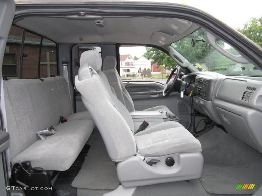 Medium Flint Grey Interior 2003 Ford F250 Super Duty XLT SuperCab 4x4 Photo #68427014