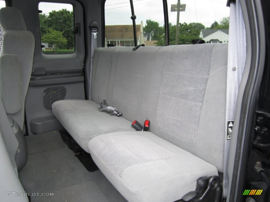 Medium Flint Grey Interior 2003 Ford F250 Super Duty XLT SuperCab 4x4 Photo #68427059