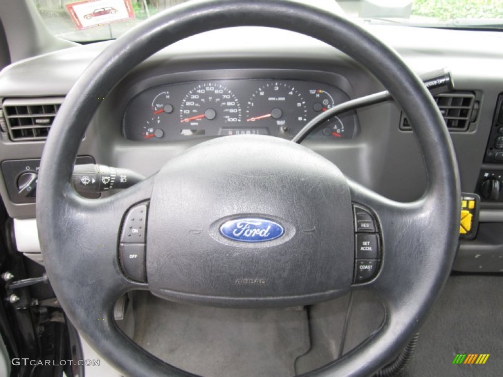 2003 Ford F250 Super Duty XLT SuperCab 4x4 Medium Flint Grey Steering Wheel Photo #68427098