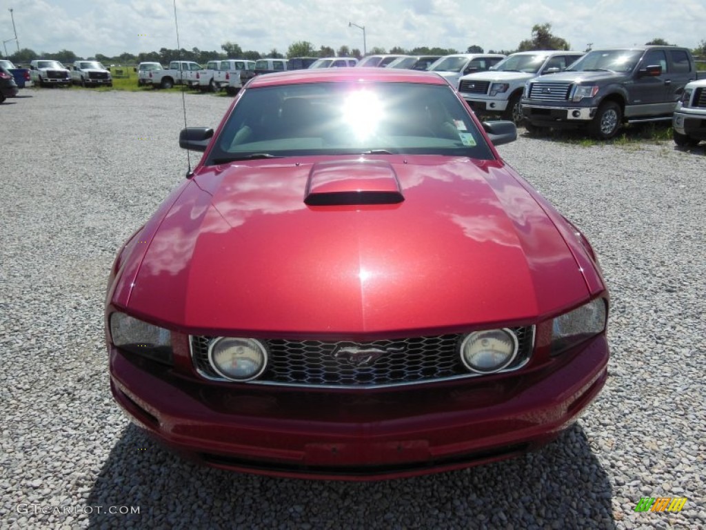 2005 Mustang V6 Deluxe Coupe - Redfire Metallic / Dark Charcoal photo #2