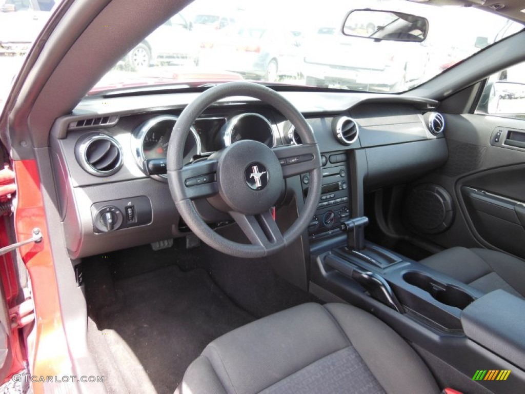 2005 Mustang V6 Deluxe Coupe - Redfire Metallic / Dark Charcoal photo #10