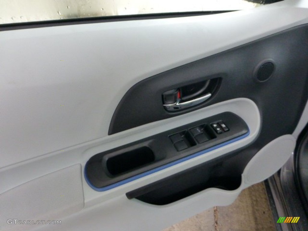 2012 Prius c Hybrid Two - Magnetic Gray Metallic / Light Blue Gray/Black photo #11