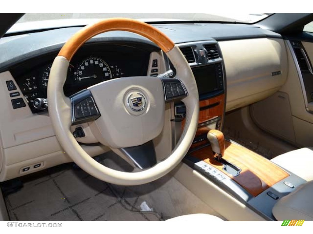 2008 Cadillac XLR Roadster Steering Wheel Photos