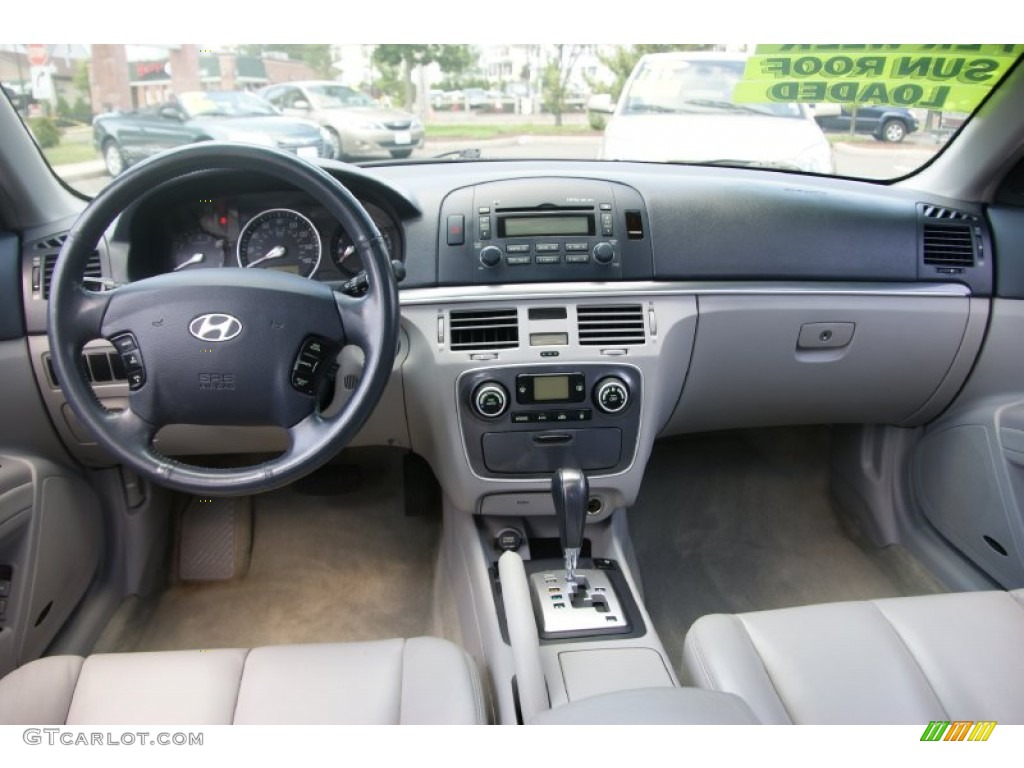 2007 Hyundai Sonata Limited V6 Gray Dashboard Photo #68429312