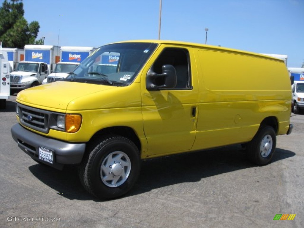 2007 E Series Van E250 Cargo - Fleet Yellow / Medium Flint Grey photo #3