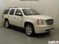 2010 White Diamond Tricoat GMC Yukon SLT  photo #3