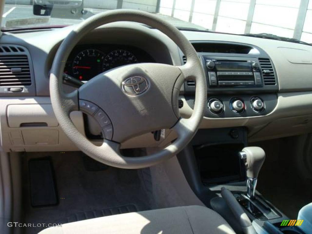 2005 Camry LE - Salsa Red Pearl / Taupe photo #12