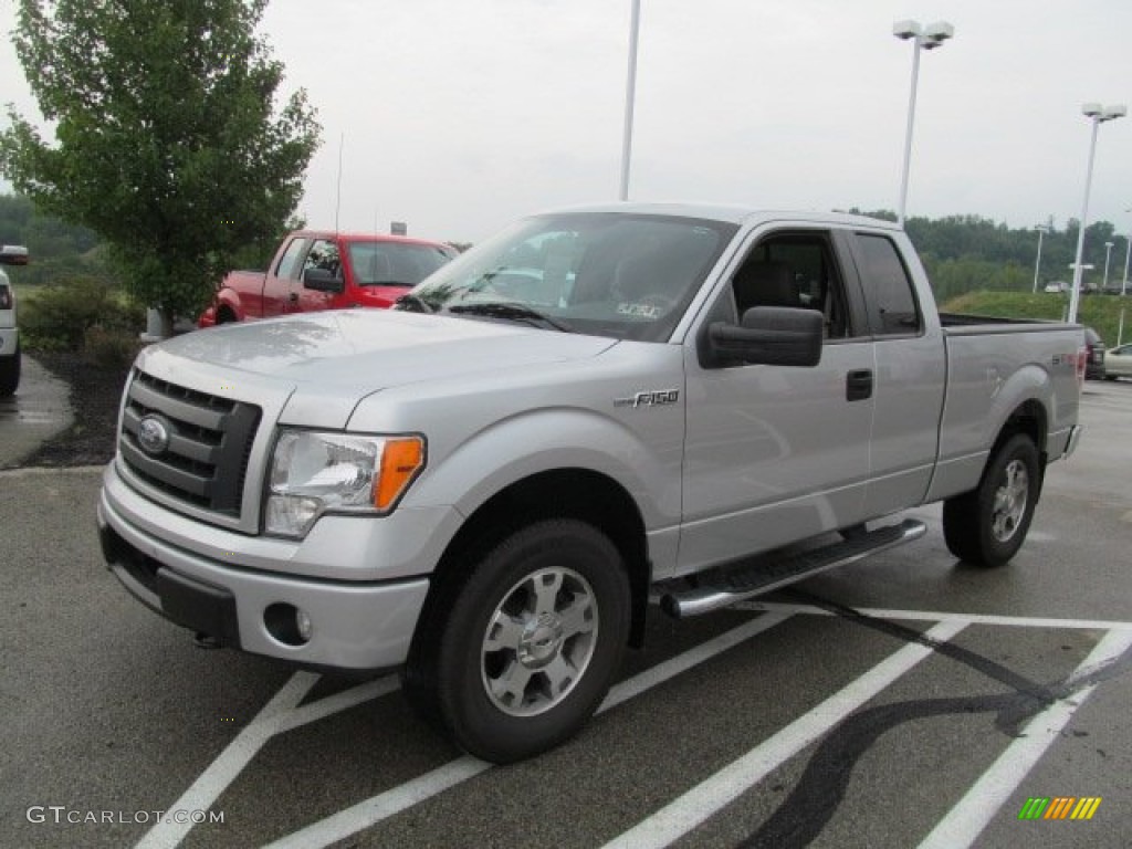 2010 F150 STX SuperCab 4x4 - Ingot Silver Metallic / Medium Stone photo #5