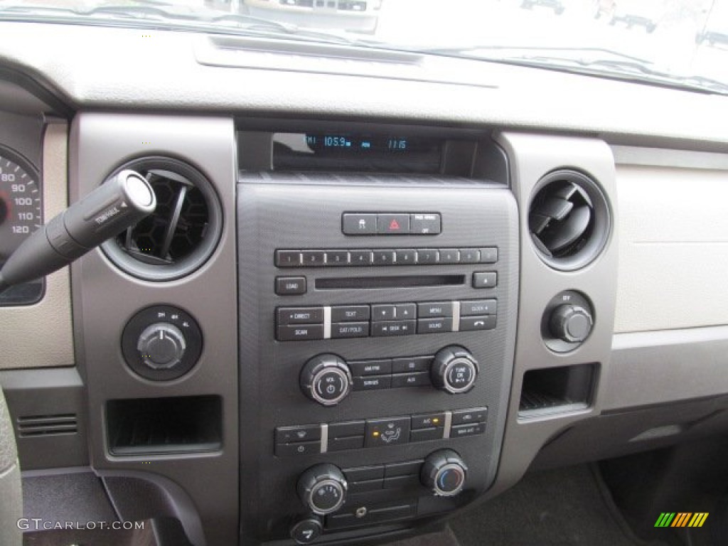 2010 F150 STX SuperCab 4x4 - Ingot Silver Metallic / Medium Stone photo #19