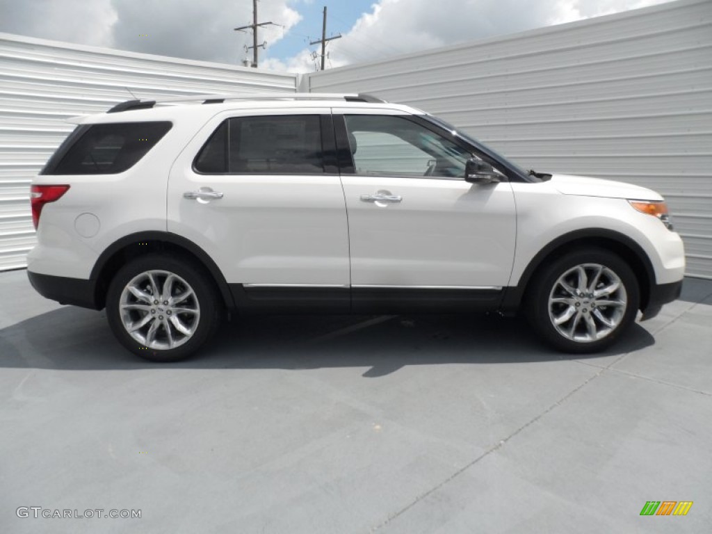 2013 Explorer XLT - White Platinum Tri-Coat / Charcoal Black photo #2