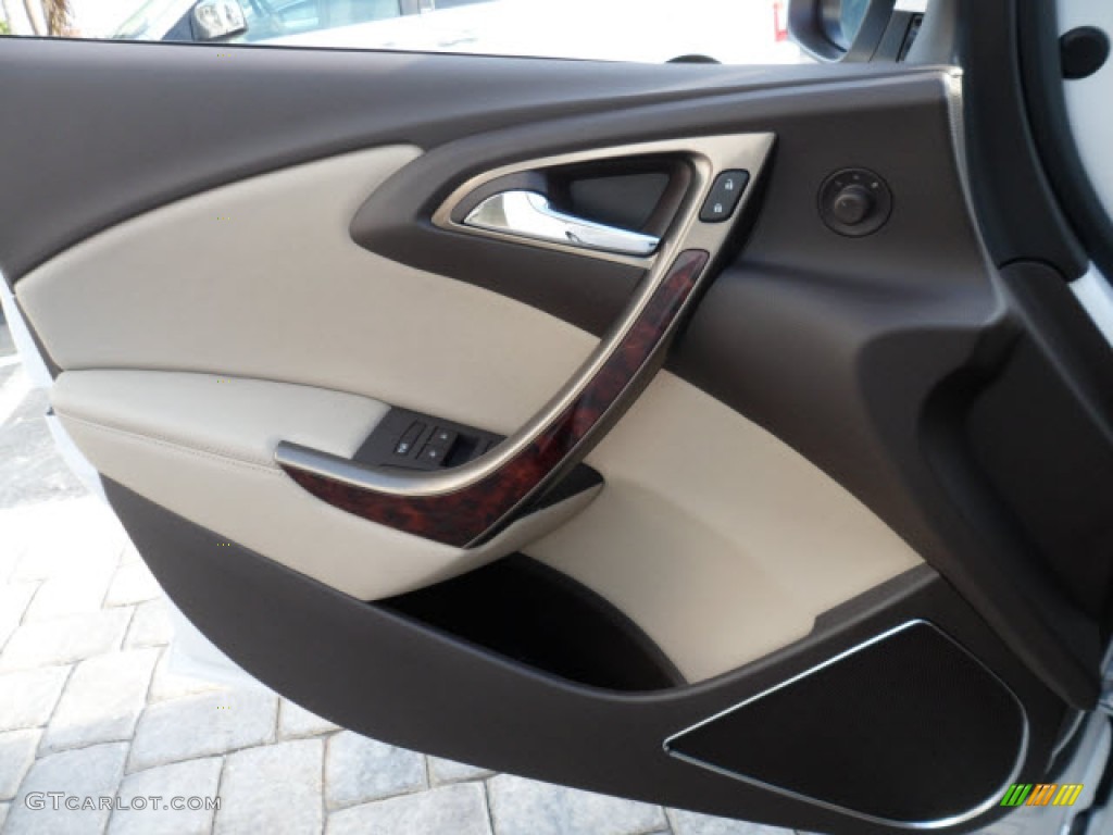 2012 Buick Verano FWD Cashmere Door Panel Photo #68451743