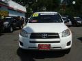 Super White - RAV4 I4 4WD Photo No. 2