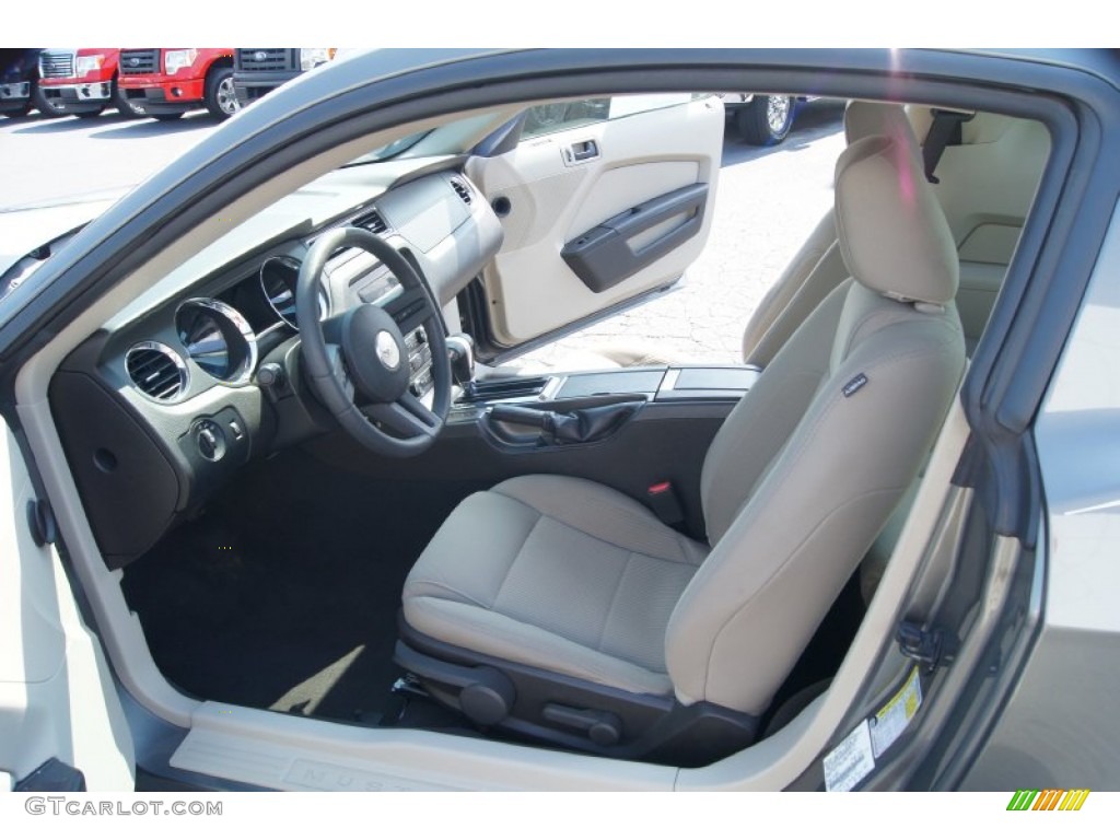 Stone Interior 2010 Ford Mustang V6 Coupe Photo #68455343