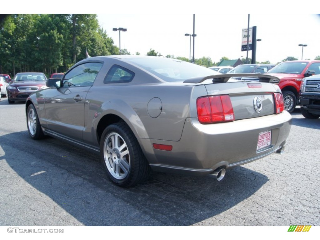2005 Mustang GT Premium Coupe - Mineral Grey Metallic / Dark Charcoal photo #26