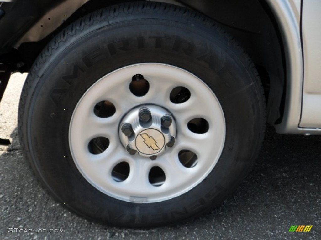2012 Chevrolet Express LS 1500 AWD Passenger Van Wheel Photos