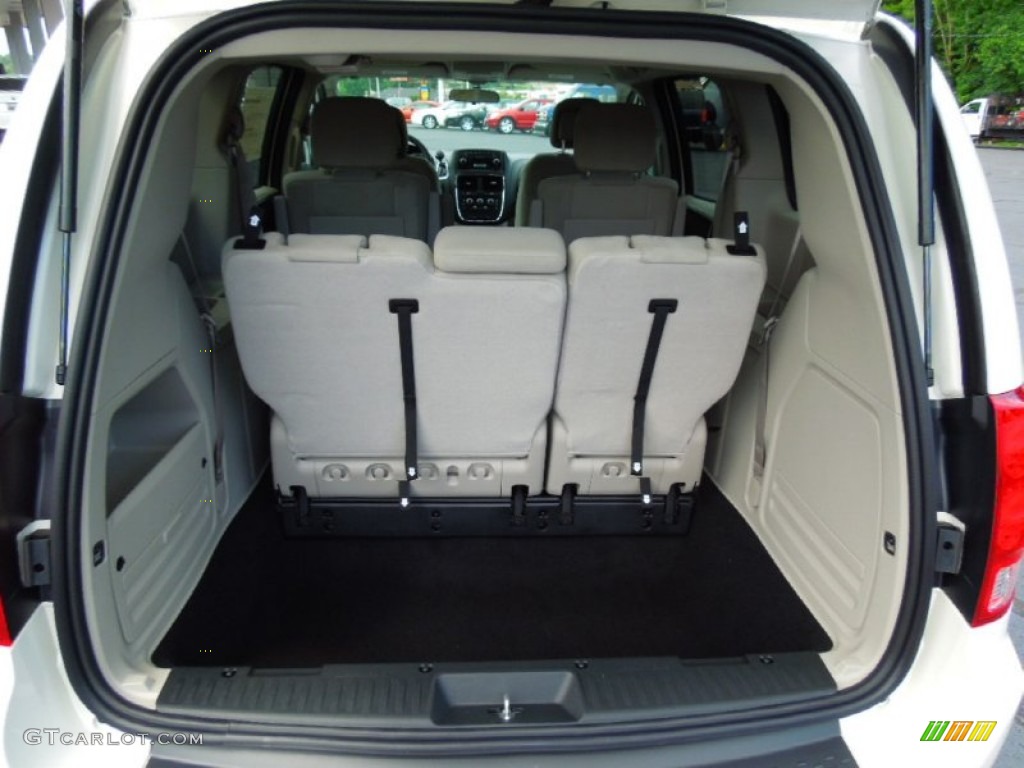 2012 Grand Caravan SE - Stone White / Black/Light Graystone photo #19