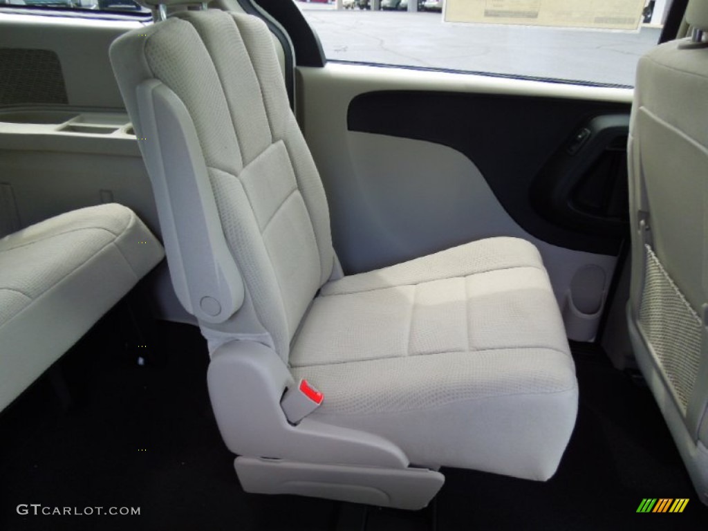 2012 Grand Caravan SE - Stone White / Black/Light Graystone photo #21