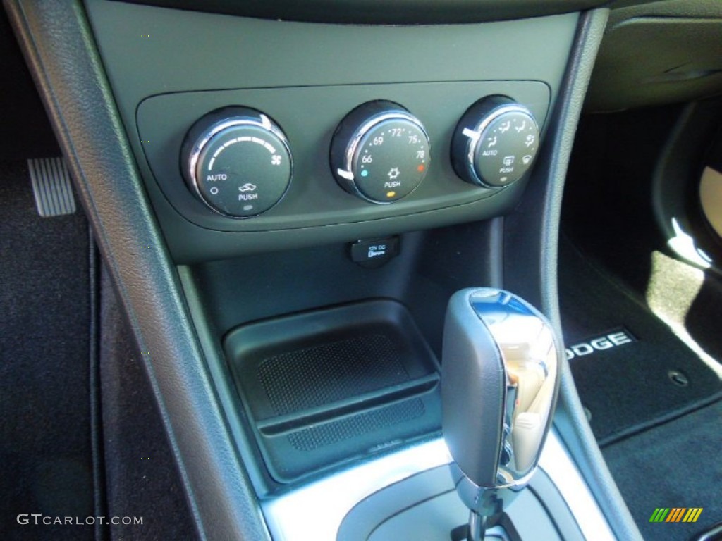 2012 Dodge Avenger SXT Controls Photo #68464552
