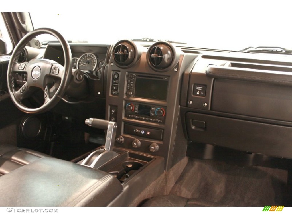 2006 Hummer H2 SUV Ebony Dashboard Photo #68466385