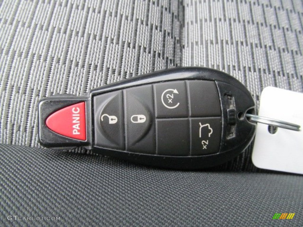 2009 Jeep Grand Cherokee Laredo 4x4 Keys Photos