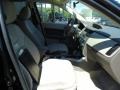 Black - Focus SE Sedan Photo No. 14