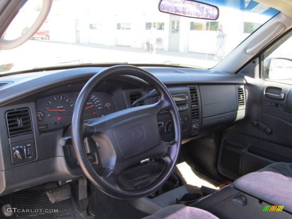 2004 Dodge Dakota SXT Regular Cab 4x4 Dark Slate Gray Dashboard Photo #68471143