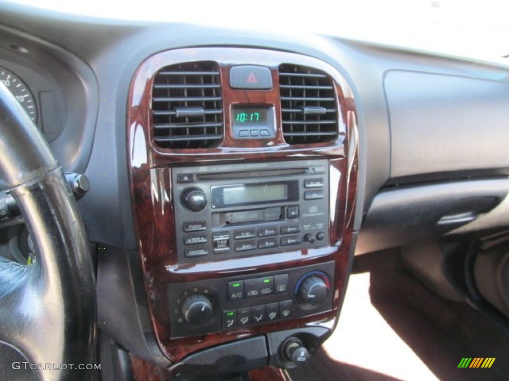 2002 Sonata GLS V6 - Noble White / Black photo #15