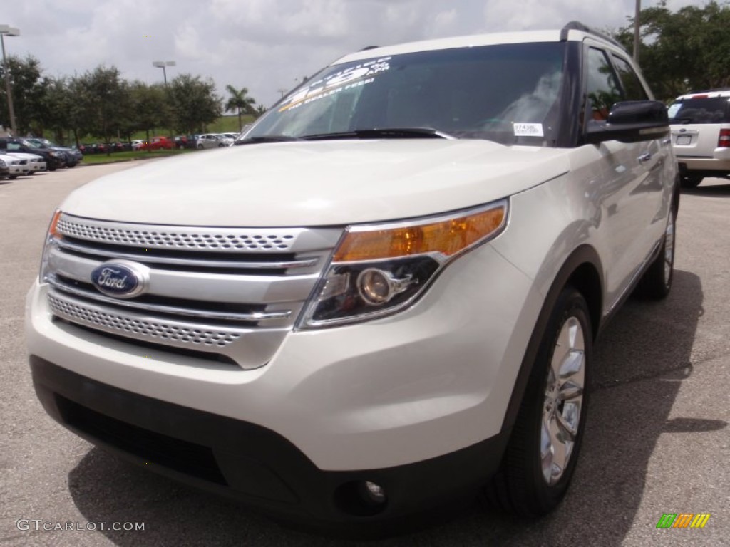 2012 Explorer XLT - White Suede / Medium Light Stone photo #15