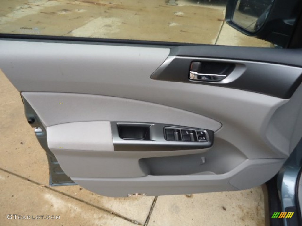 2013 Subaru Forester 2.5 X Limited Door Panel Photos